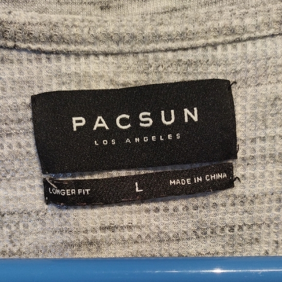 PacSun Light Gray Short Sleeve Tee - Picture 3 of 11